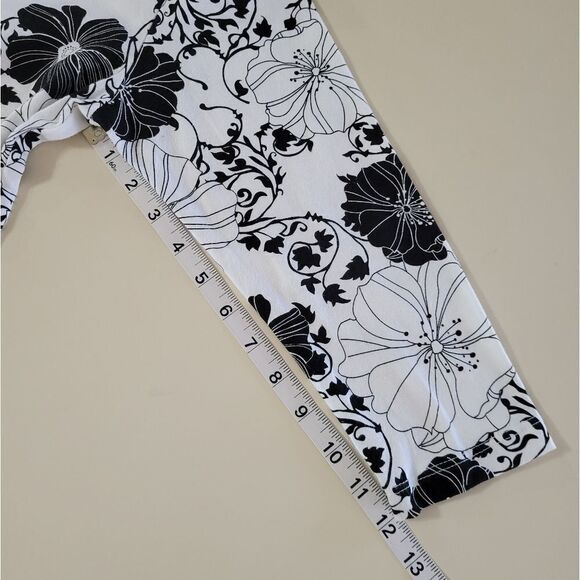 Sun Moda Two-Piece Women's Floral Outfit - Picture 8 of 15